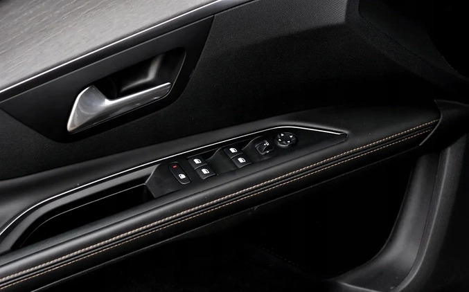 Peugeot 5008 cena 106887 przebieg: 160000, rok produkcji 2019 z Płock małe 781